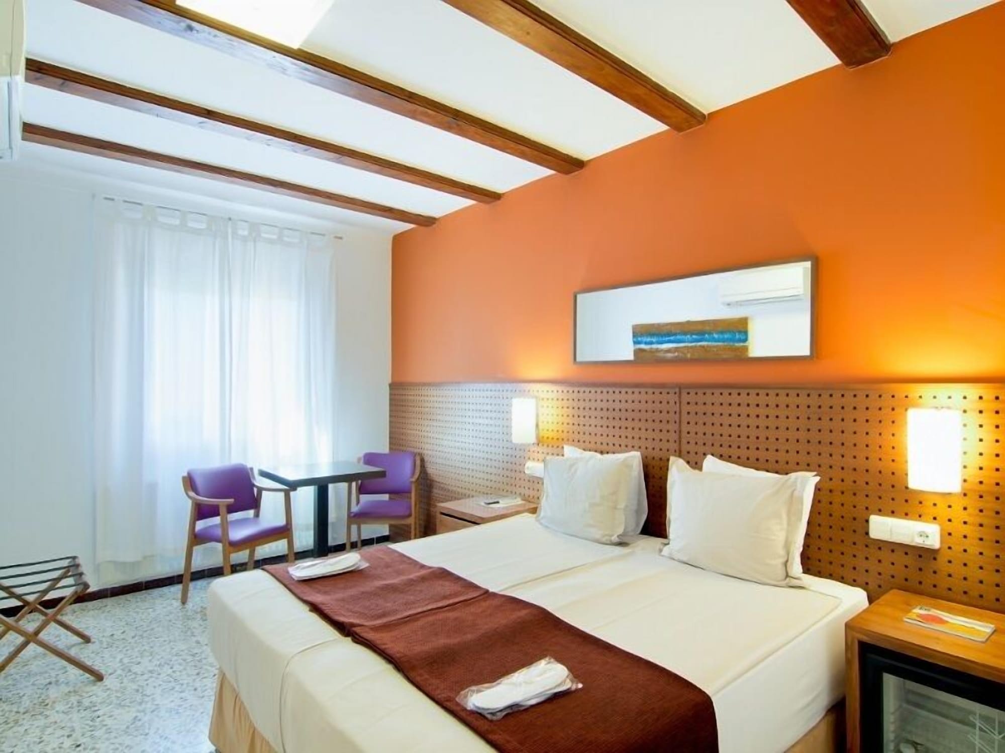 SUPERIOR, DOUBLE BED