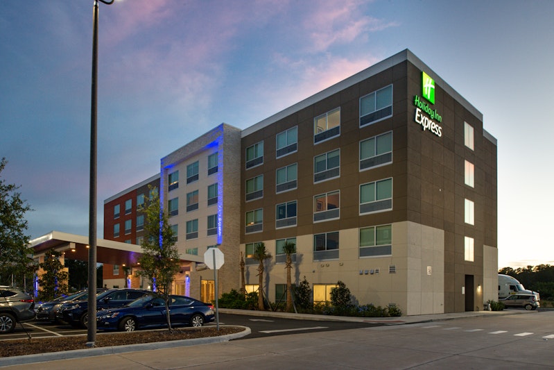HOLIDAY INN EXPRESS ORLANDO SOUTH PARK 55/61