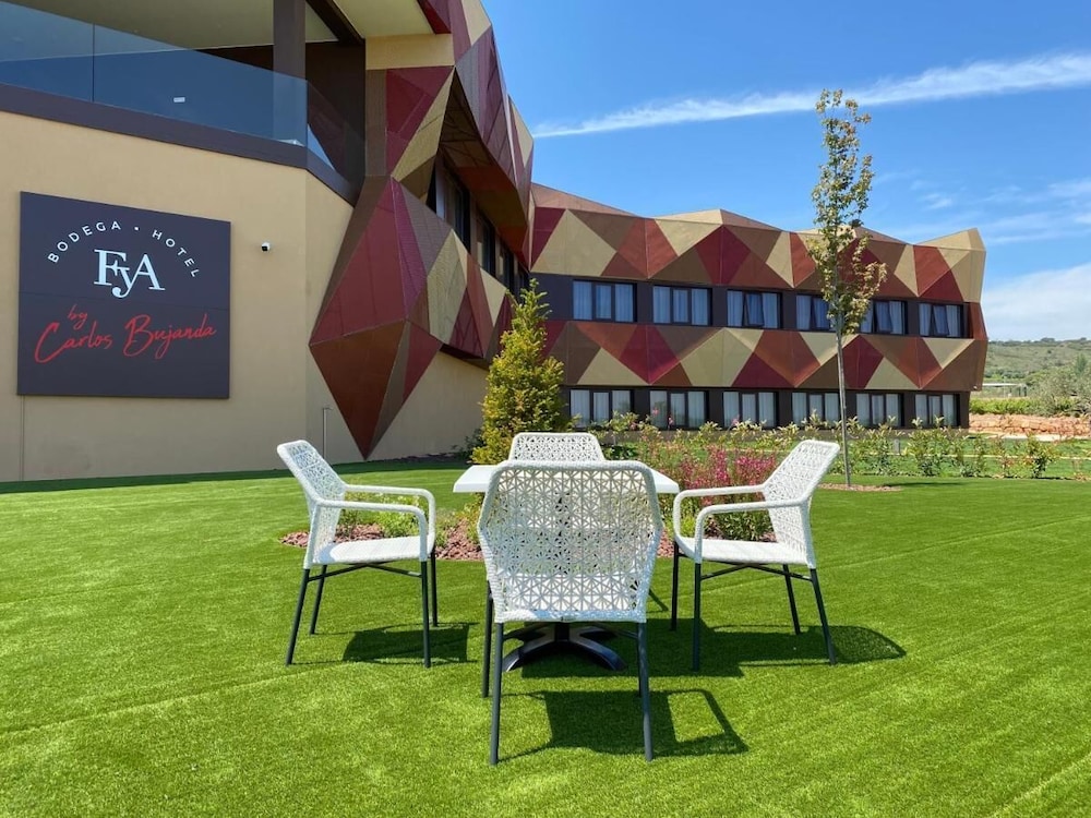 Hotel Bodega FYA 35/37