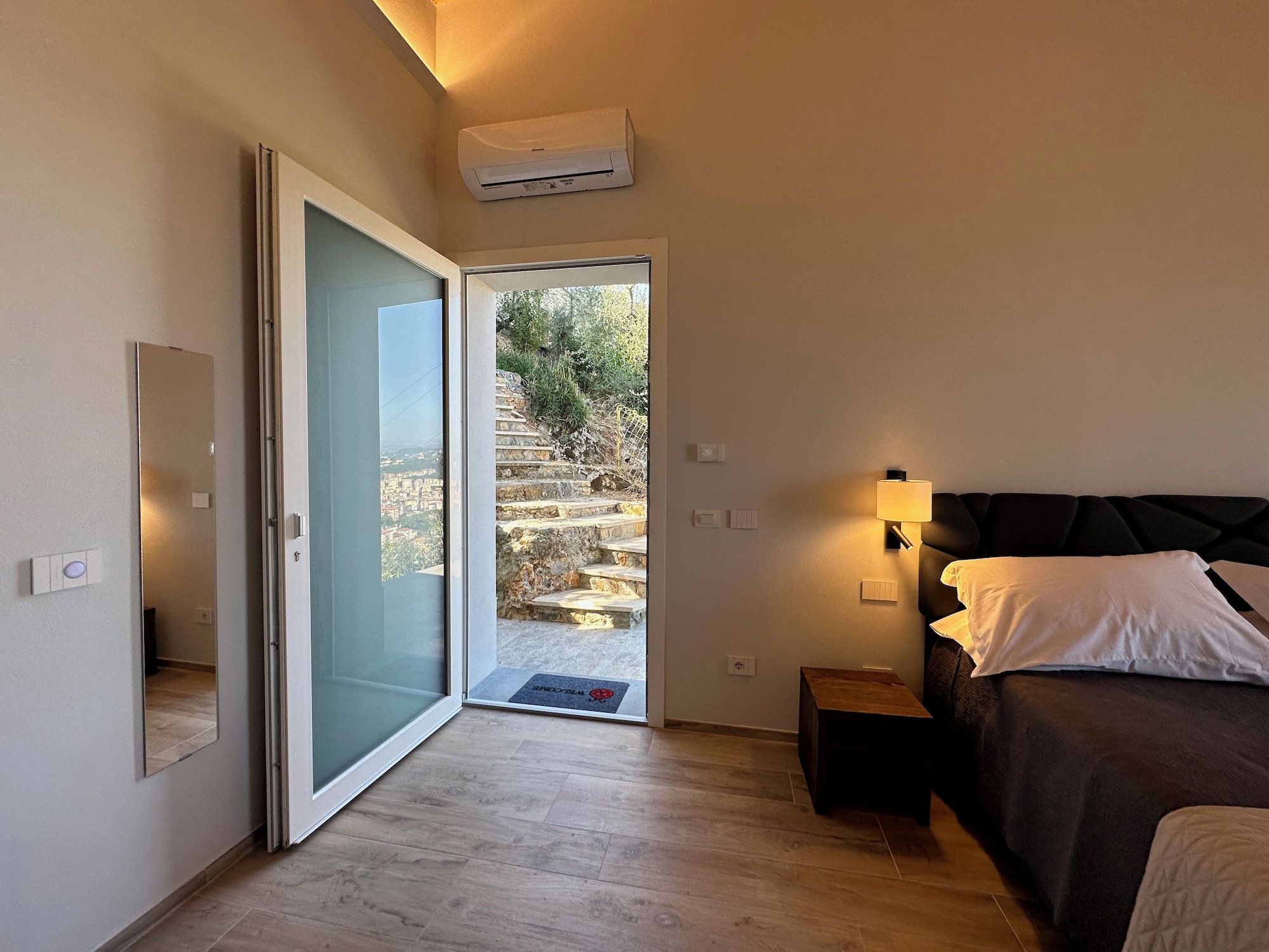 DELUXE, QUEEN BED, SEA VIEW, BALCONY