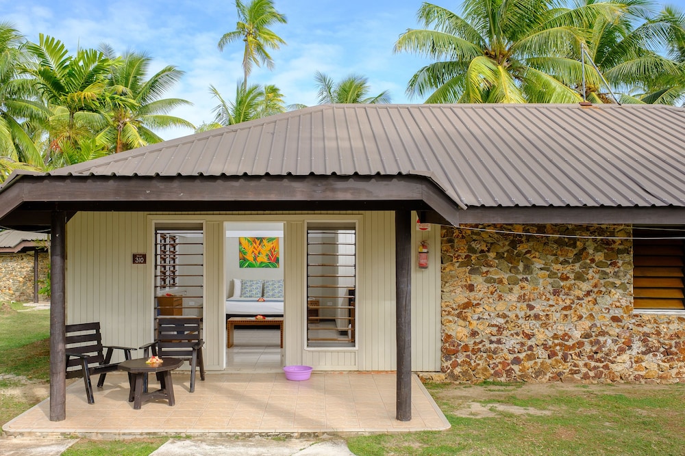 Plantation Island Resort in MALOLO LAILAI