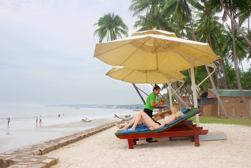 Lotus Garden Resort 52/55