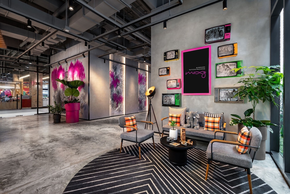 Moxy Bangkok Ratchaprasong 45/50