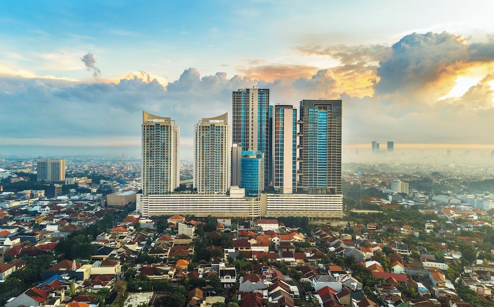 Hotel Ciputra World Surabaya managed by Swiss-Belhotel International 9/76
