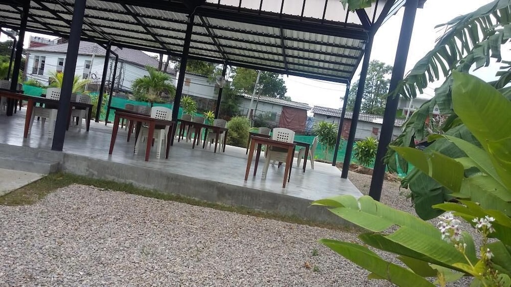 Gypsy Sea View Resort 54/69