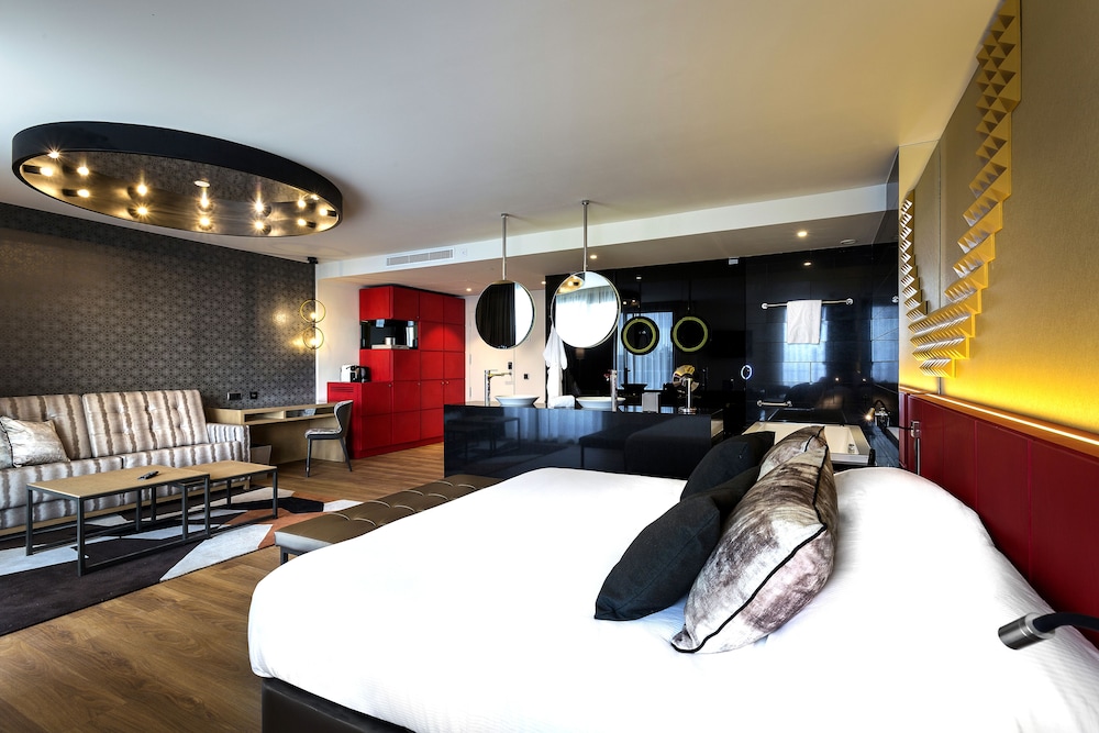 Hard Rock Hotel Tenerife 30/82