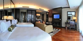 Micasa All Suite Hotel 5/44