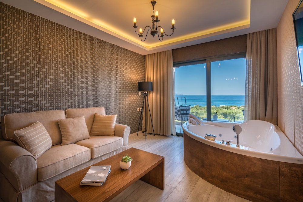 Elegance Luxury Executive Suites - Adults Only 36/58