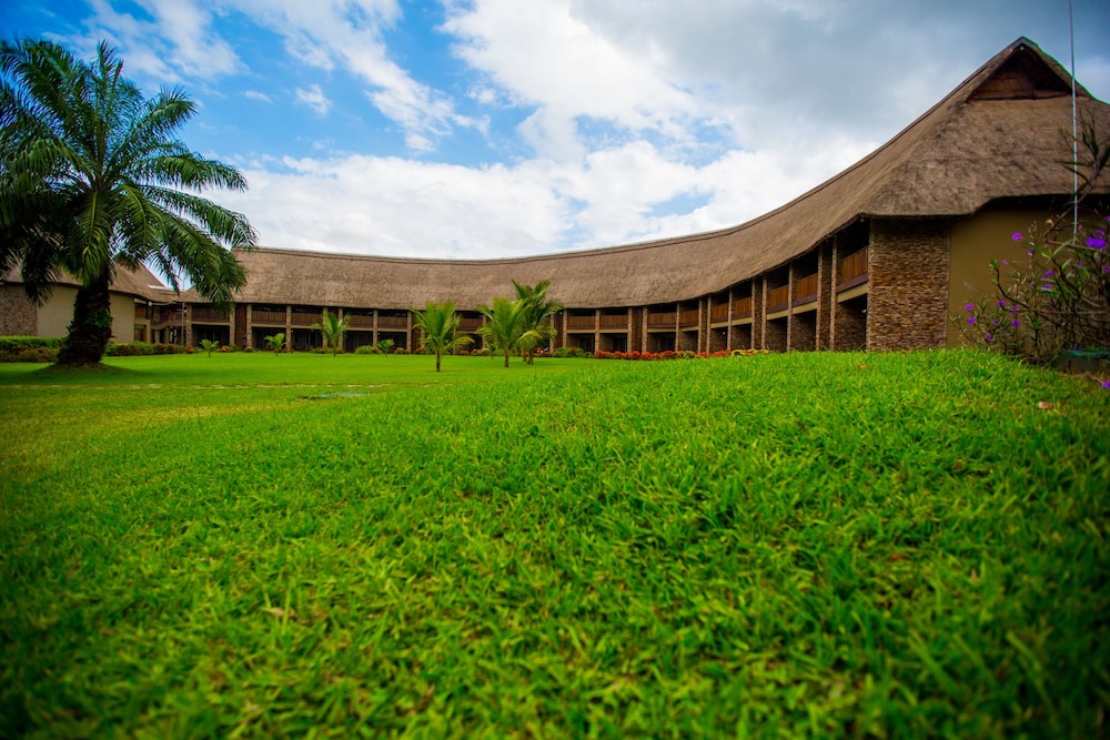 The Royal Senchi Resort/Hotel 36/50