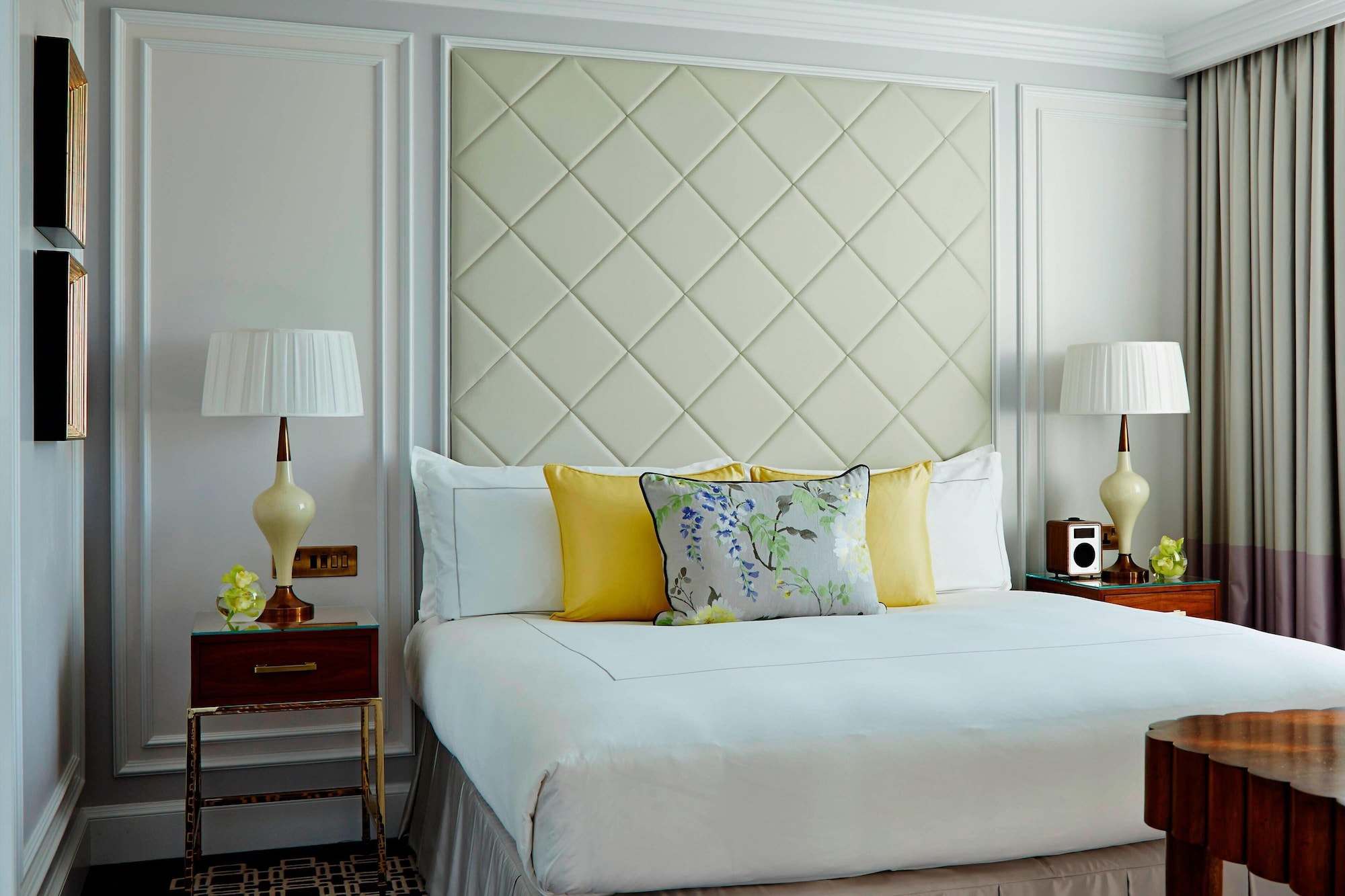 SUPERIOR, KING BED