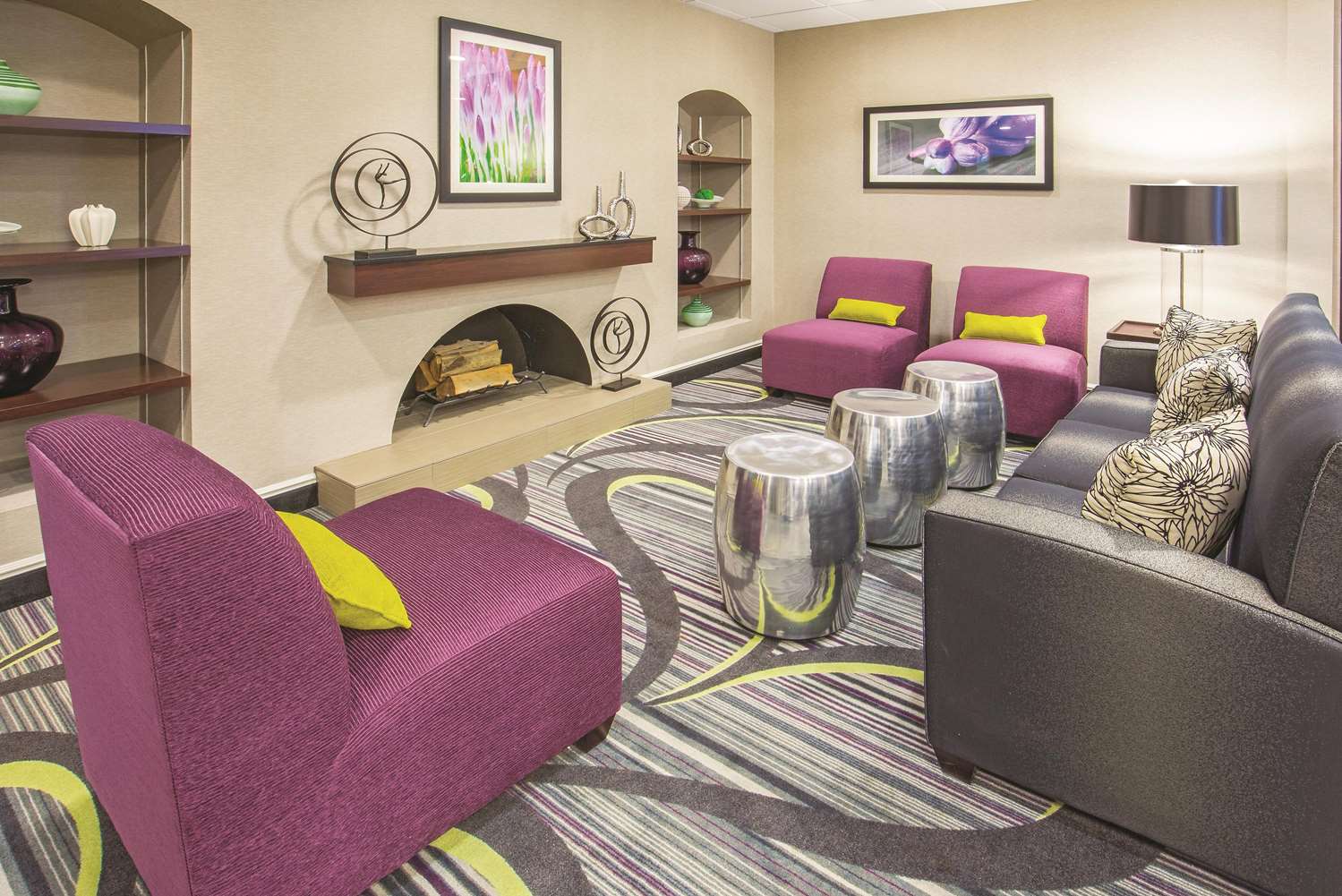 Howard Johnson by Wyndham Sacramento Downtown 46/58