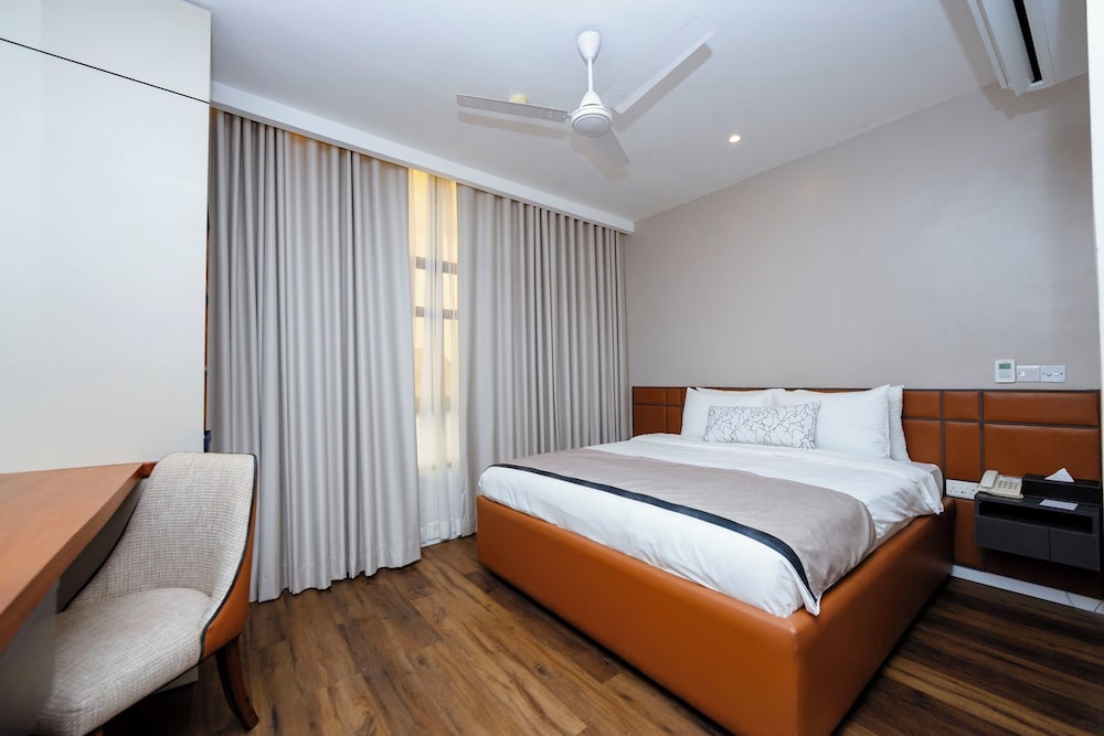 Executive, King Bed