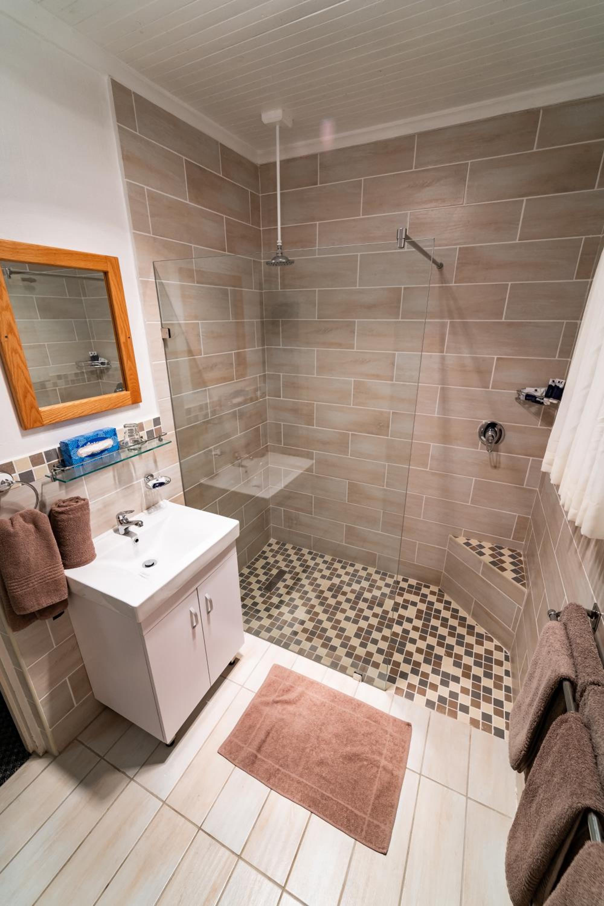 4 Rooms, Tree، Drakensberg Gardens Golf & Spa Resort 2/2