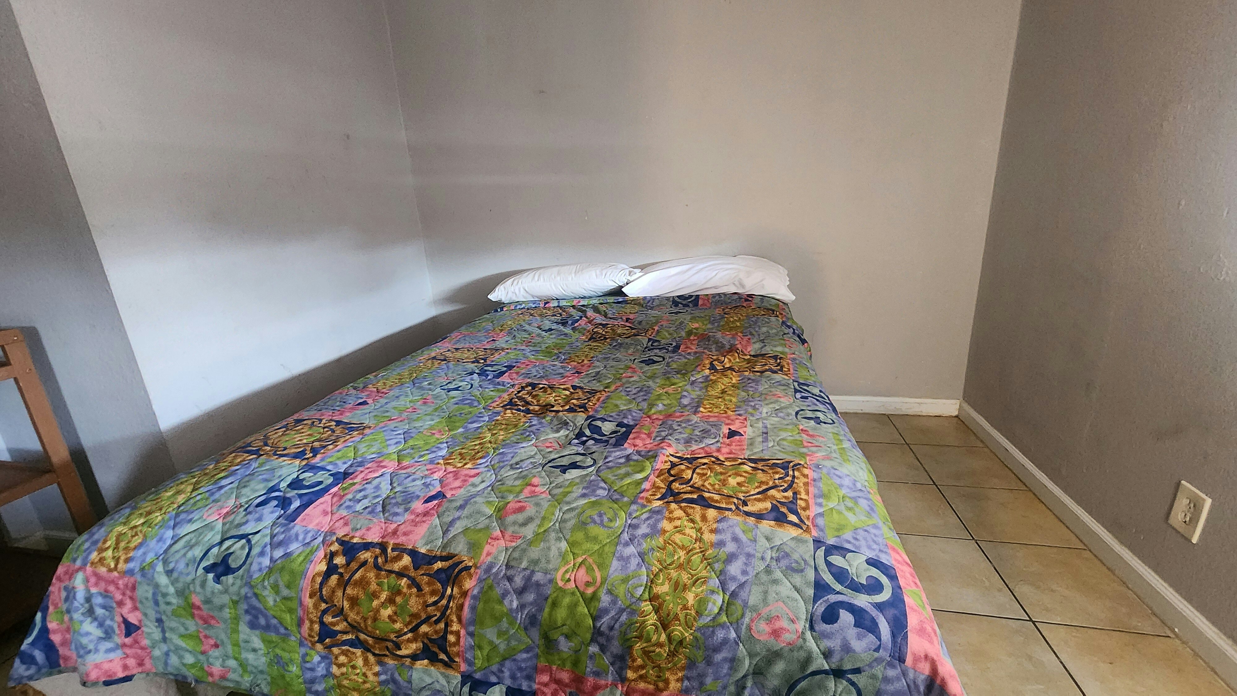 OYO Bay Inn 19/30
