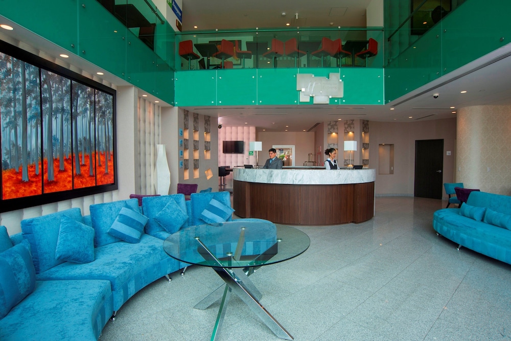 Holiday Inn Express & Suites Queretaro, an IHG Hotel 7/50