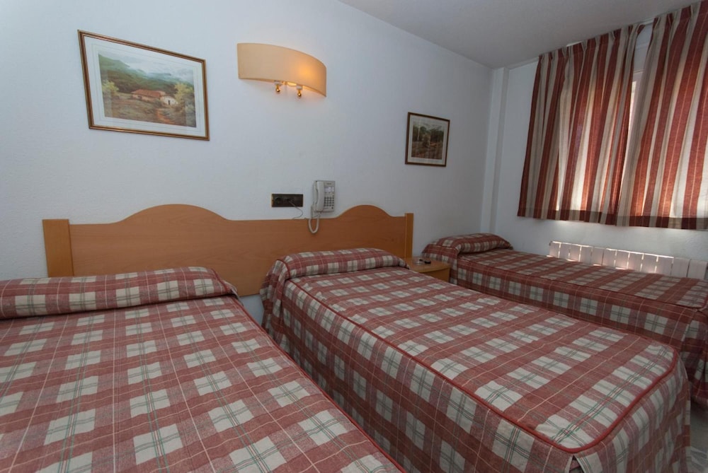 HOSTAL GOYMA II 10/34