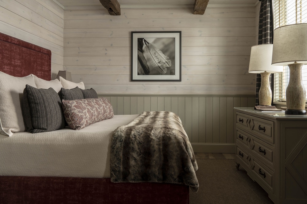 Eleven Experience Scarp Ridge Lodge 28/50