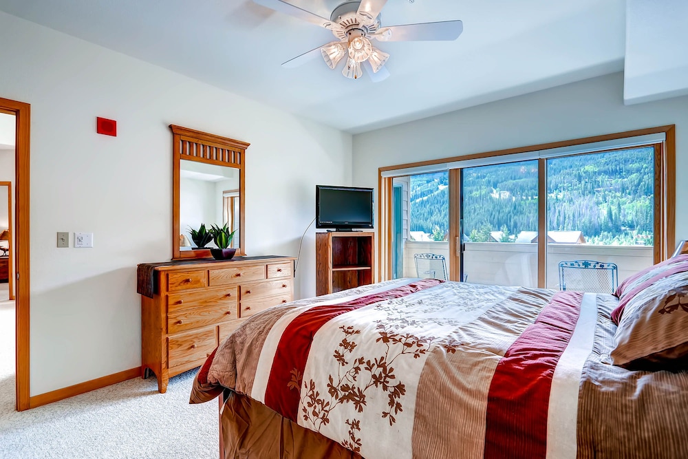 Gateway Mountain Lodge 23/75