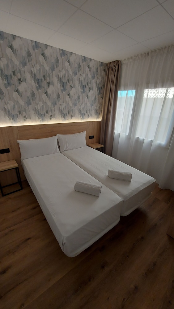Sweet Lloret Suites 6/91