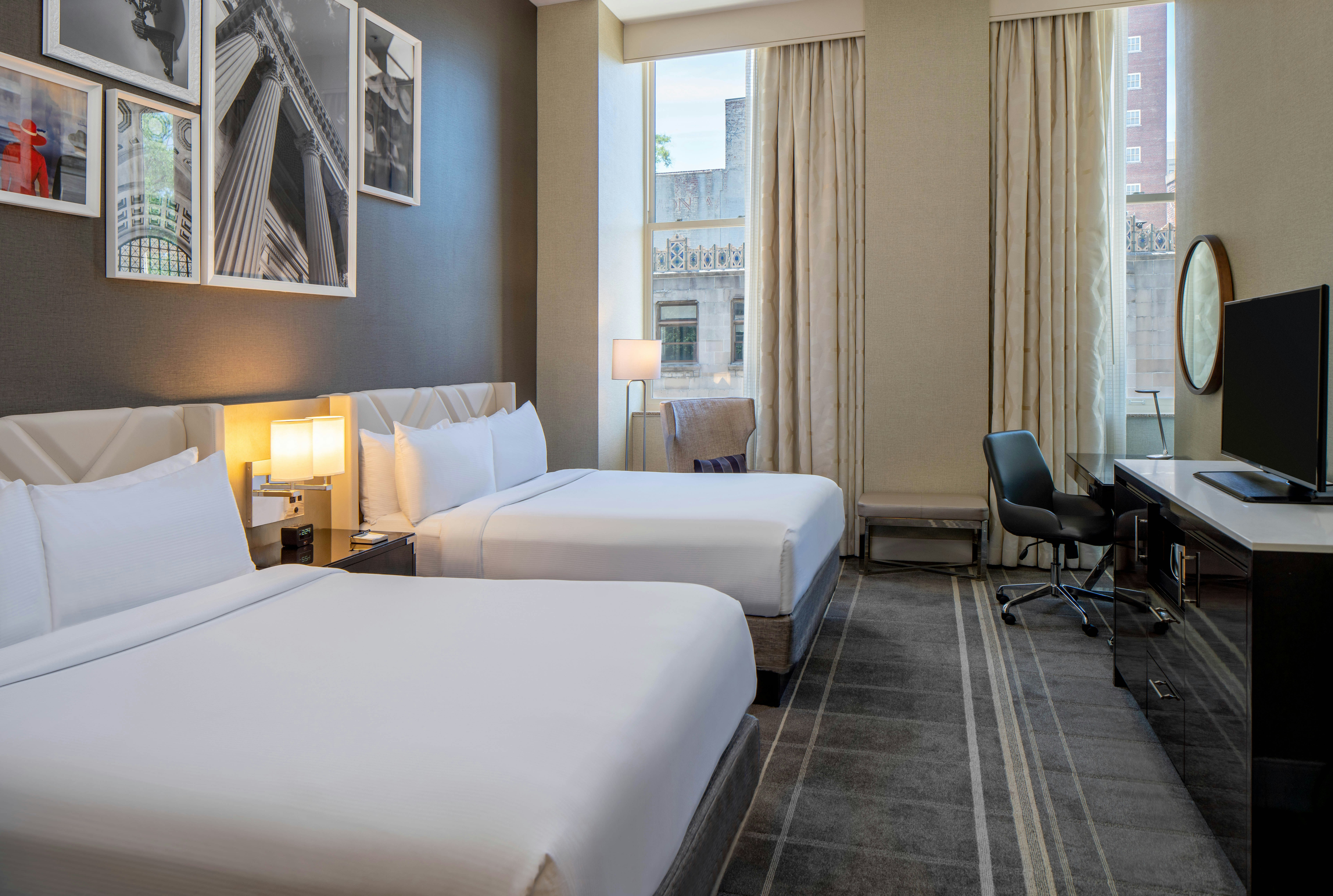 DELUXE, 2 QUEEN BEDS, ACCESSIBLE