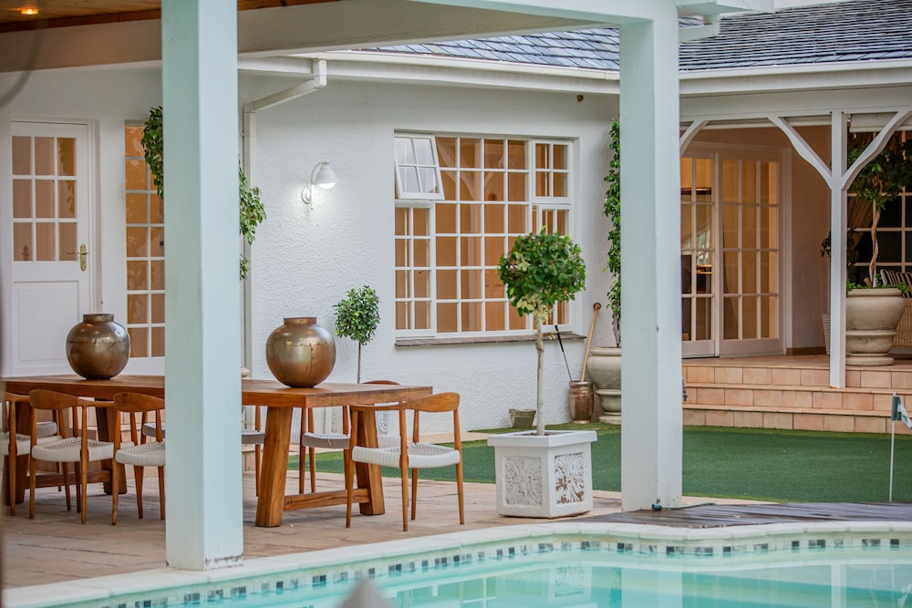 Belvedere Boutique Hotel 30/50