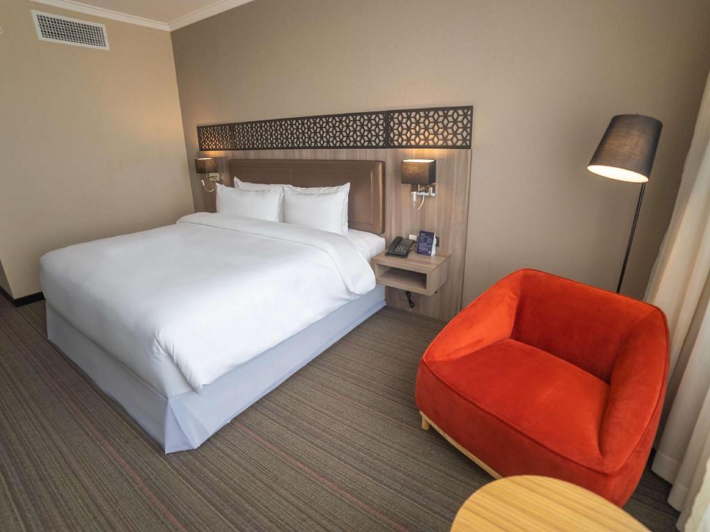 Imperial, Suite, King Bed, with Pool
