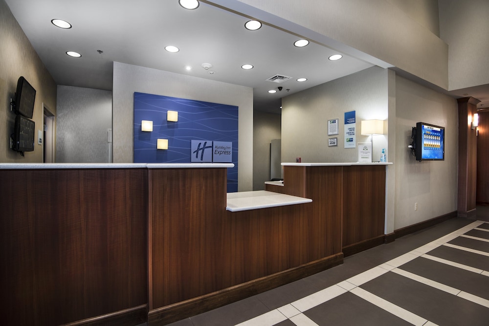 Holiday Inn Express Hotel Suites Conway 4/54