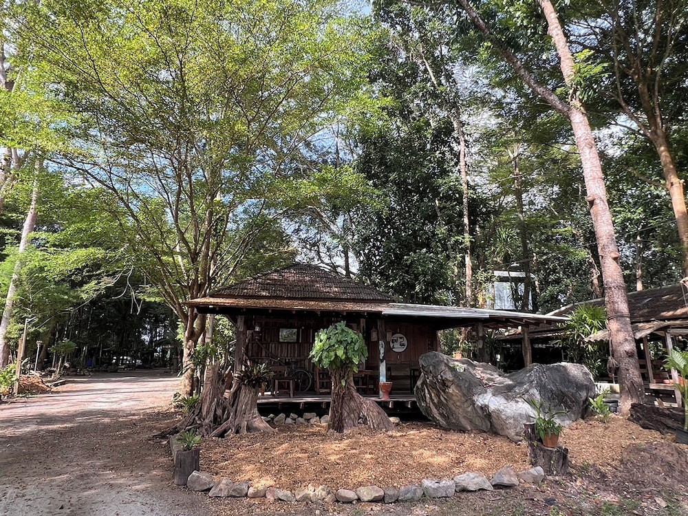 Pang Mai Resort 1/50
