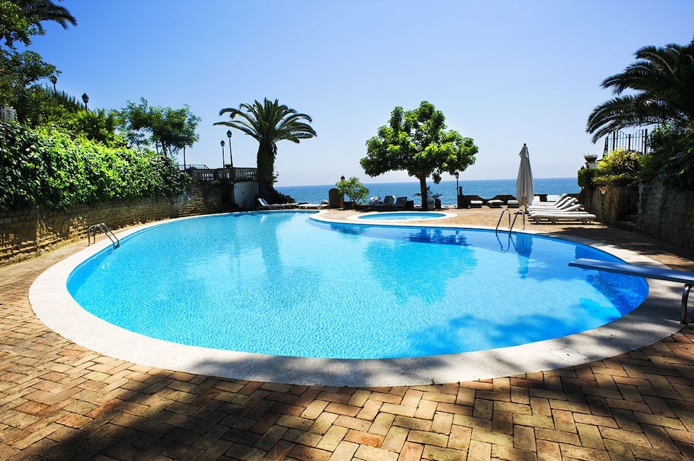 Grande Albergo Miramare 46/50