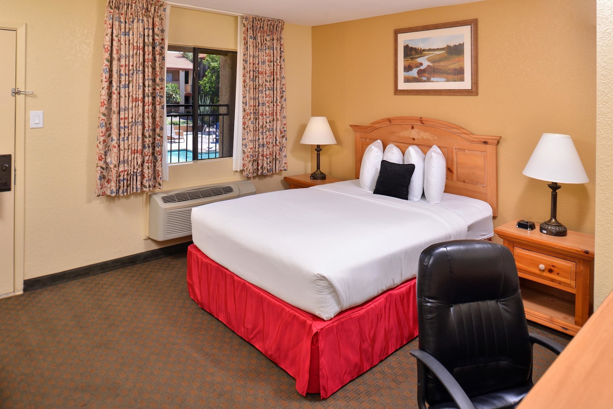 DELUXE, STUDIO, KING BED