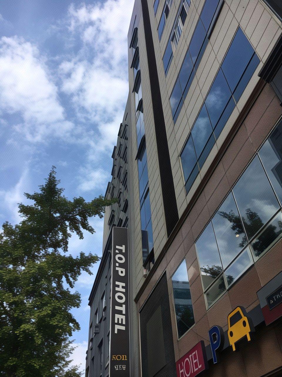 Top Hotel 3/56