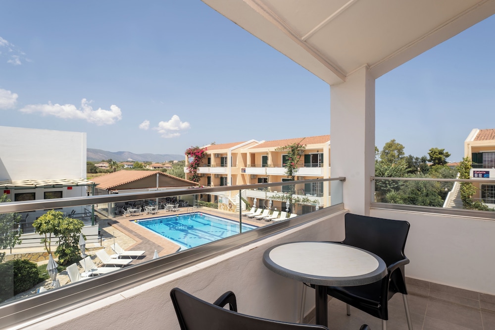 Oscar Hotel 45/49
