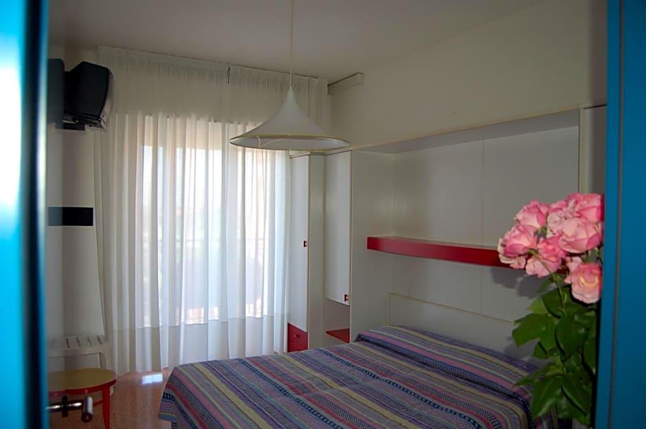 Wally Hotel 13/30