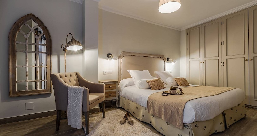 Hostal Plaza Cantarero 4/37