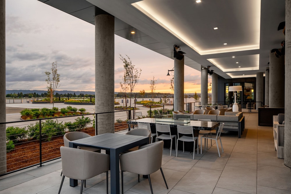 AC Hotel Vancouver Waterfront 17/22