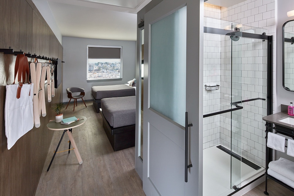 Moxy By Marriott Denver Cherry Creek 29/53