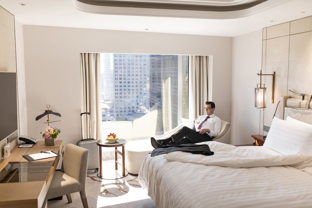China World Hotel, Beijing, A Shangri-La Hotel 11/72