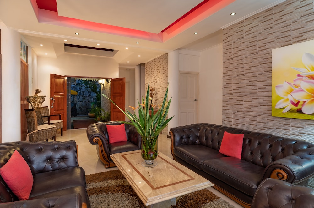 Glacis Heights Villa 22/50