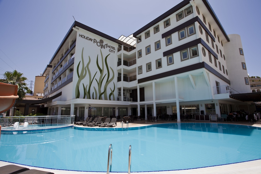 Adella Side Hotel 8/73