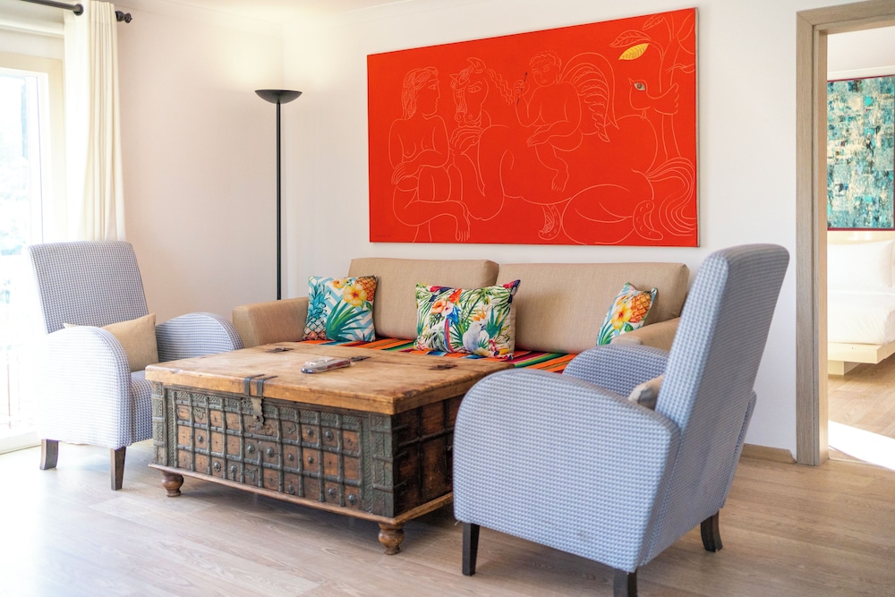 Casa dell Arte Hotel of Arts and Leisure 35/55
