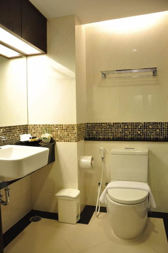 August Suites 67/69