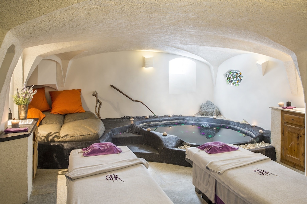 Saint Hubertus Resort 20/50