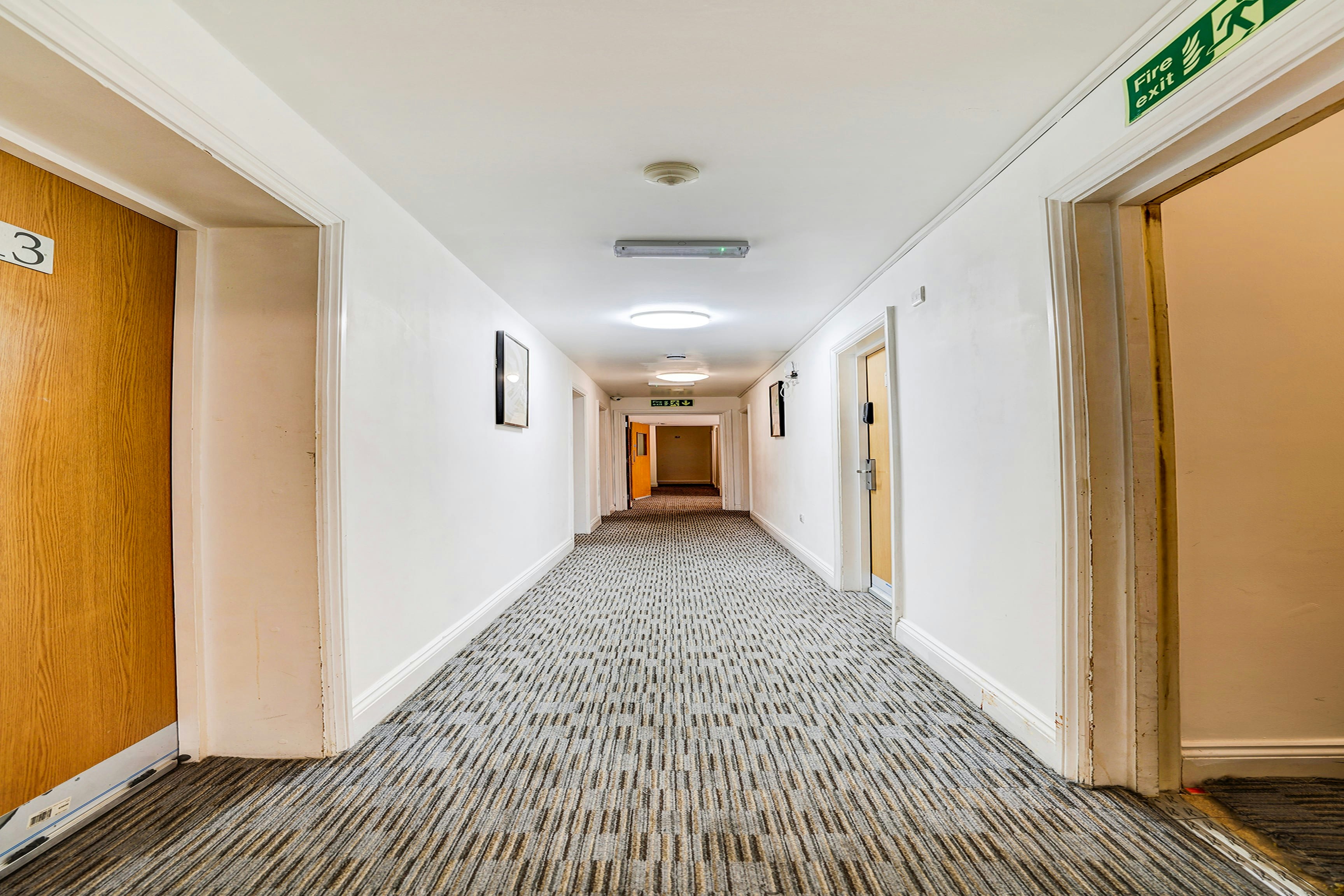 Belvilla Ilford Station Hotel, 4 min from Elizabeth line 6/46