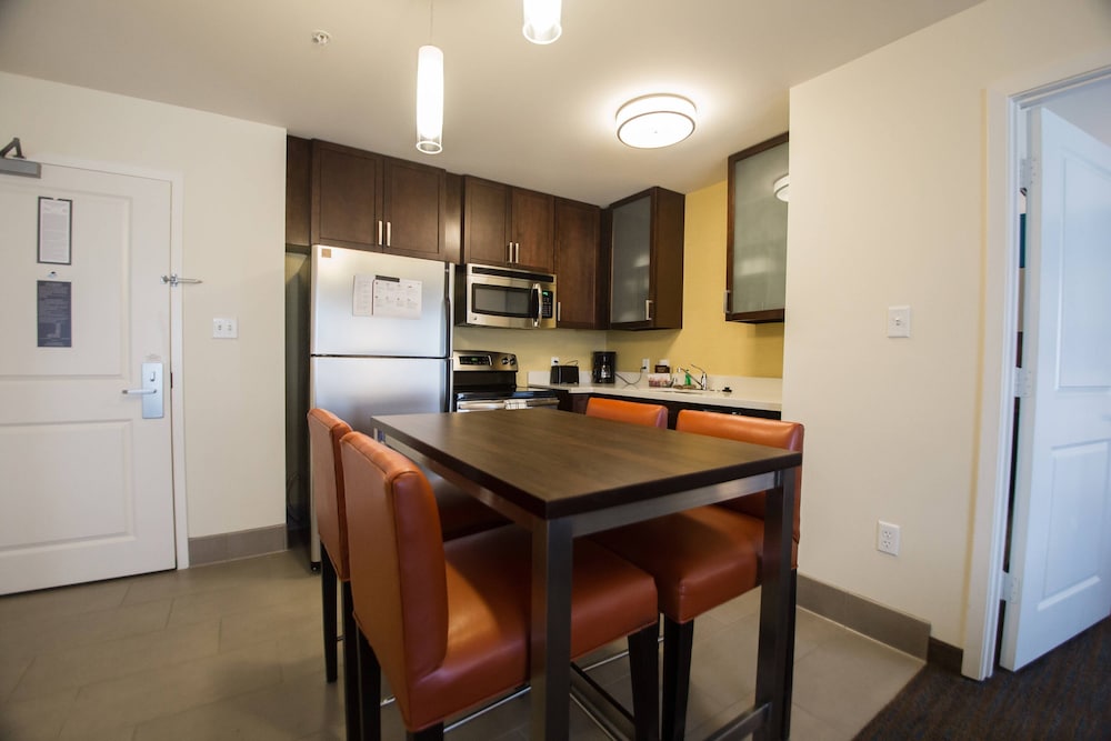 Residence Inn Omaha West 35/44