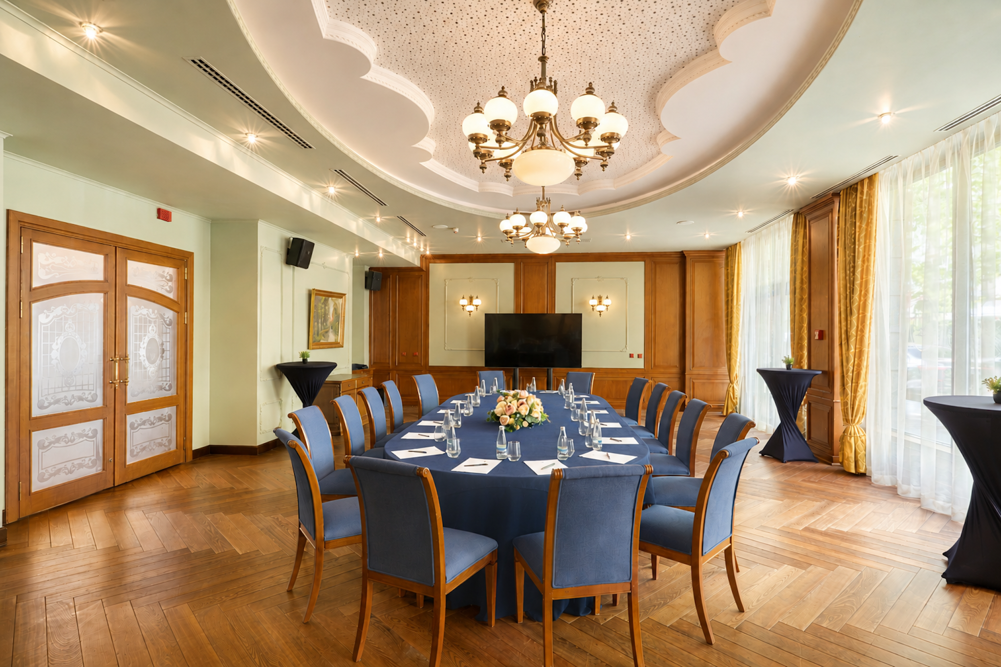 Crystal Palace Boutique Hotel 63/68
