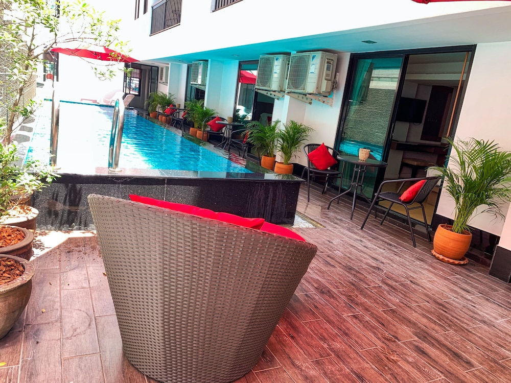 Scandia Beach Hotel 3/50