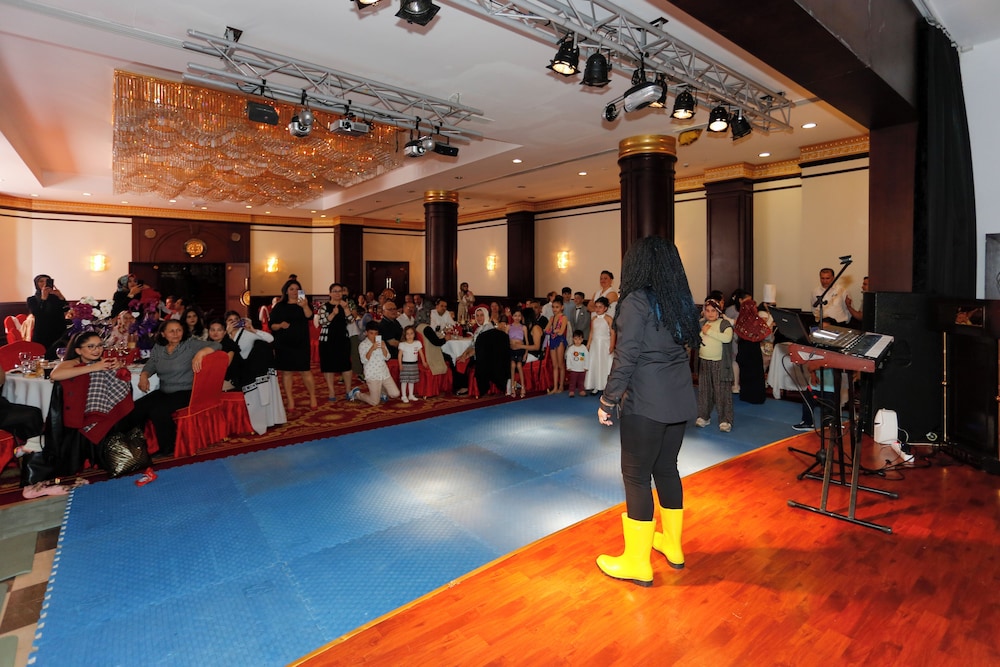 Latanya Palm and Spa Hotel 48/50