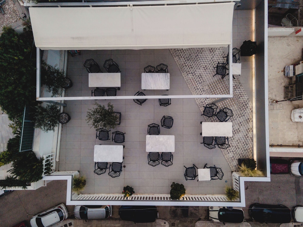 Acropolis View 4/68