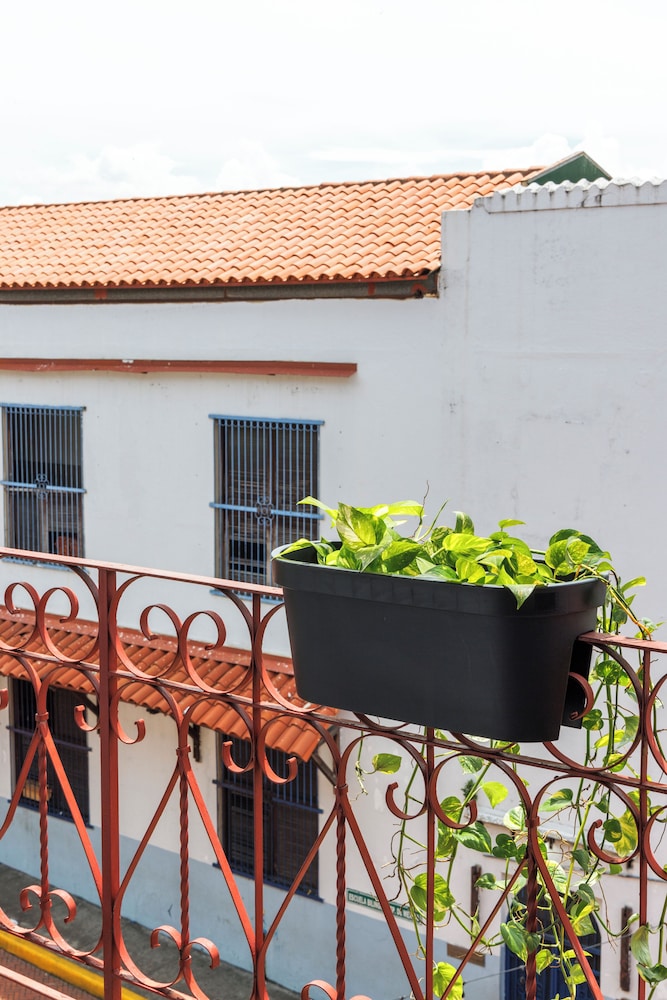 Tantalo Hotel / Kitchen / Roofbar 3/50