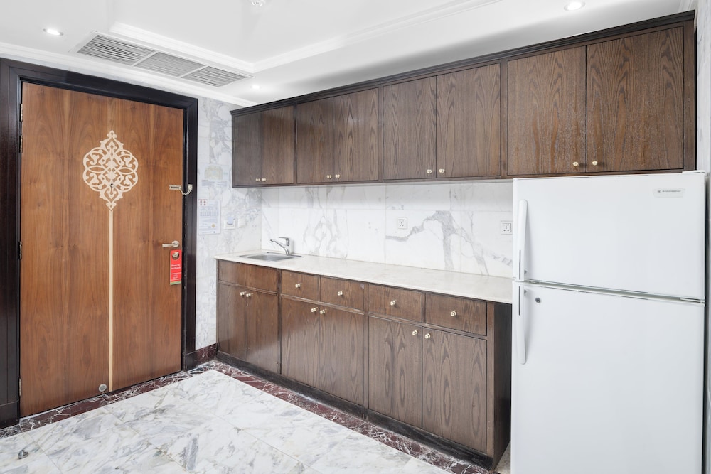 شركة طيبة المدينة الفندقية(Millennium Taiba Hotel) 13/77